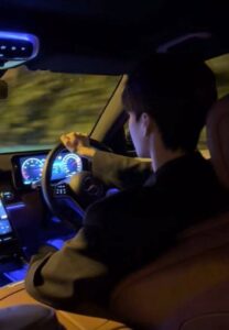 #TTTY 1351	THẾ HỆ 2000 CẢI TỔ VĂN PHÒNG