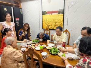 #TTTY 1519	Hai Nồi Lẩu, Hai Số Phận