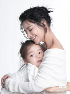 #TTTY 1575	Thiều Hoa Giữa Loạn Thế